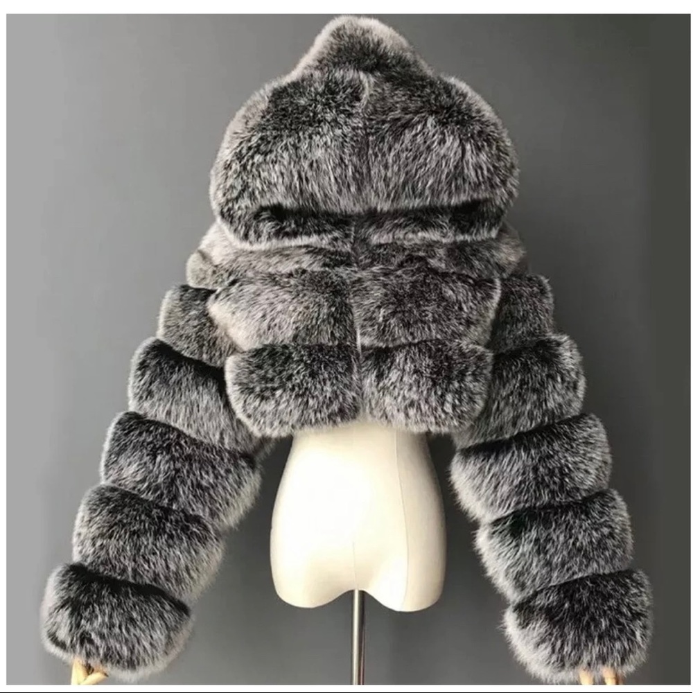 Cropped fur with hood